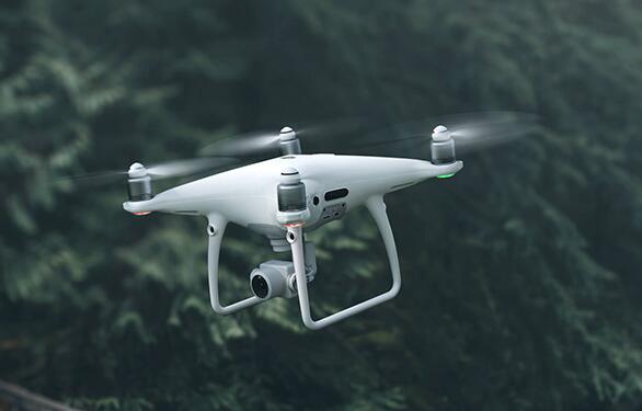 為何要選擇無人機(jī)培訓(xùn)定制課？